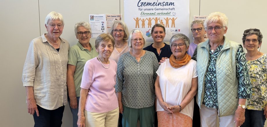 Teilnehmerinnen des Amts-Senioren-Kaffees und der Nachbarschaftshilfe beim Ehrenamtstreffen im Amt Sandesneben-Nusse.